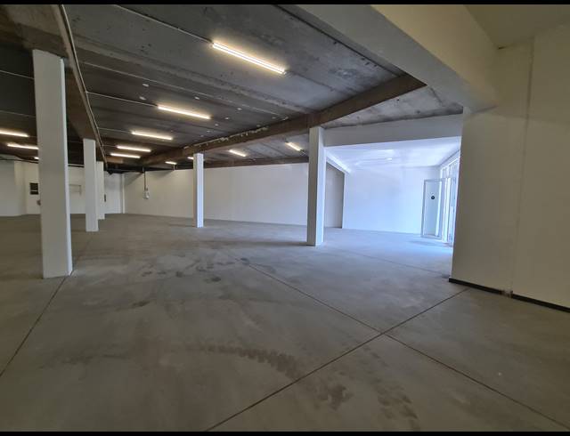 429M² OFFICE TO LET IN HALFWAY HOUSE
